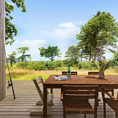 3 Bedroom Pet Friendly In