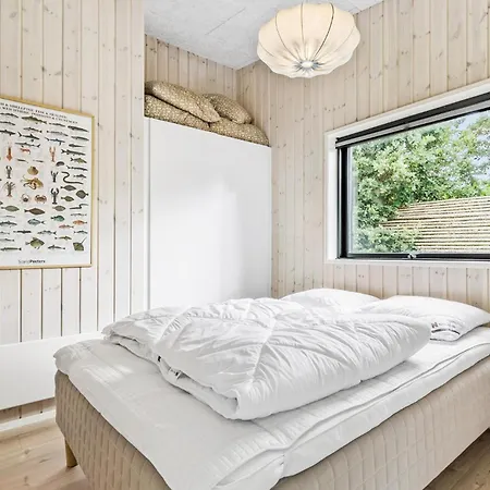 Holiday home 3 Bedroom Pet Friendly In Glesborg